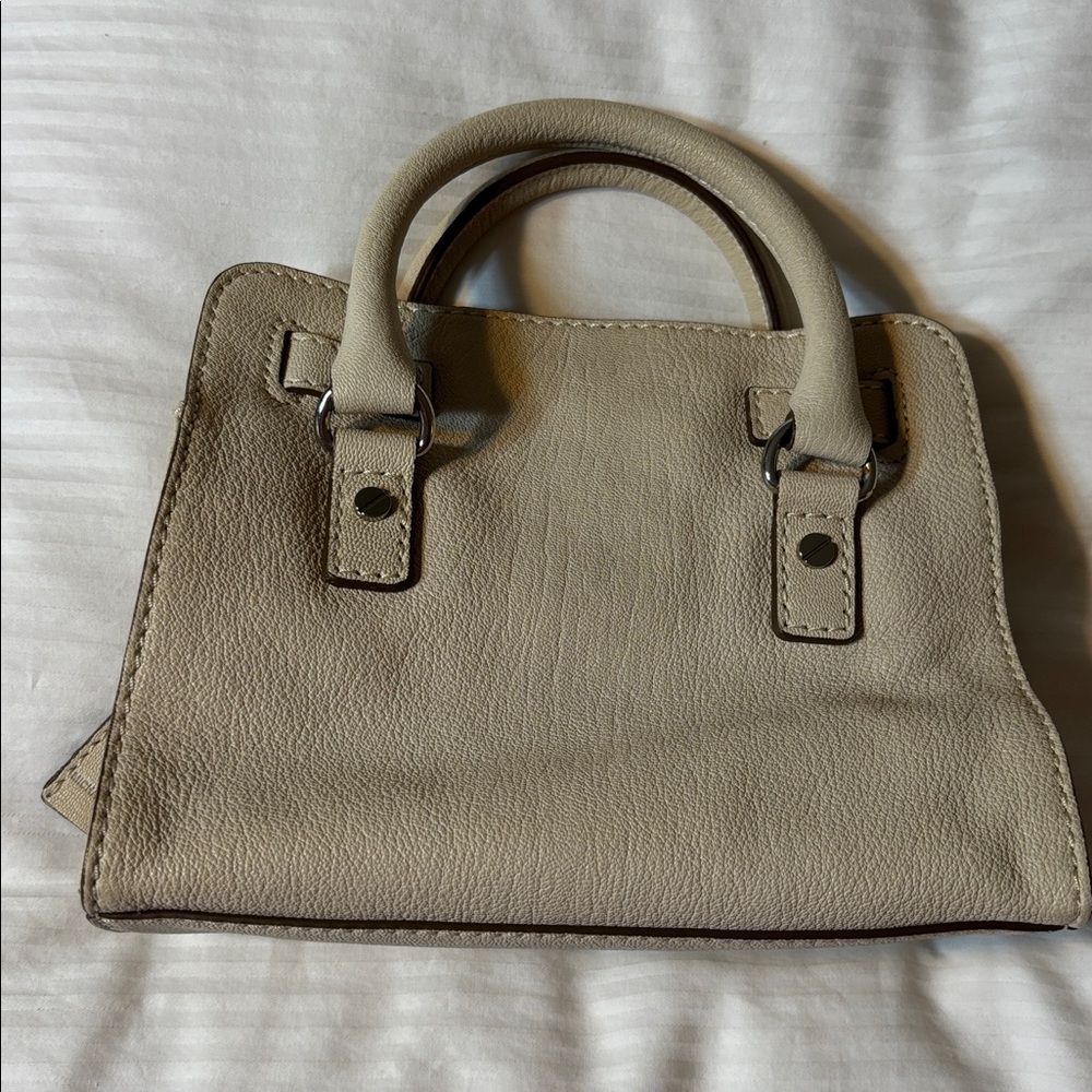 Michael Kors Hamilton satchel handbag in off-white. 
Taupe Leather Small New - Picture 3 of 9